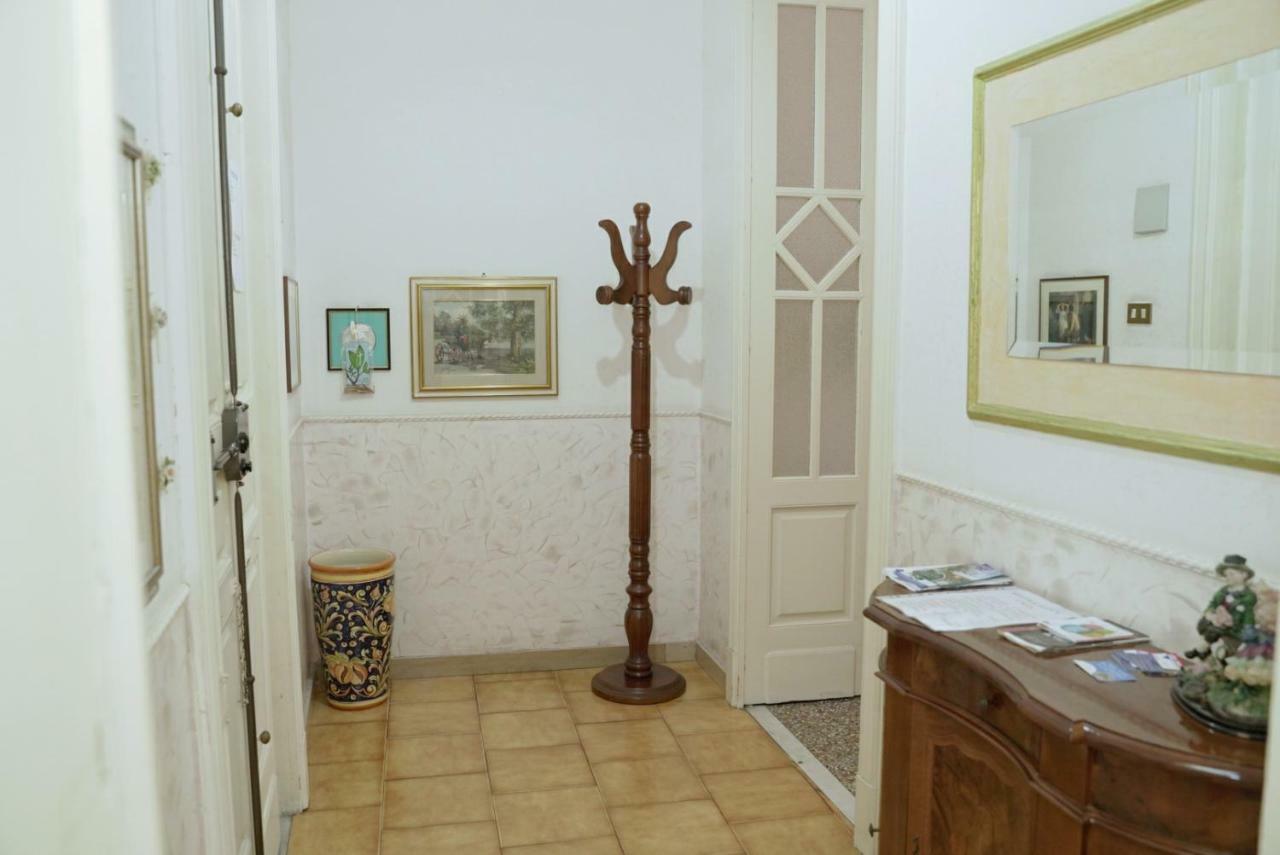 Rivivi Gli Anni '60 Apartment Catania Exterior photo